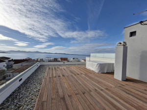 DIKLO, TROSOBAN PENTHOUSE S BAZENOM, POGLED, BLIZINA MORA!!