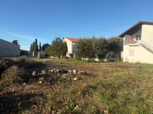 Petrčane-građevinski teren 600 m2