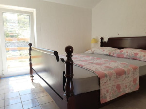 Pag - dvojna kuća s apartmanima i predivnim pogledom na more