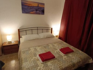 Maslenica, kuća sa velikim stanom i pet apartmana, blizina mora!!