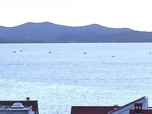 DIKLO, TROSOBAN PENTHOUSE S BAZENOM, POGLED, BLIZINA MORA!!
