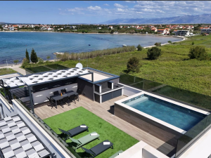 Privlaka, penthouse s bazenom , pogled, namje&scaron;ten, novogradnja
