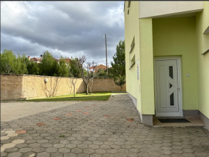 Diklo, vila s apartmanima blizu mora