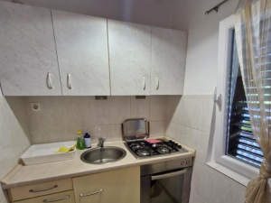 Ninske Vodice,-dvojna kuća sa dva stana, bizina mora