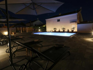 Kožino -Villa s apartmanima i bazenom 