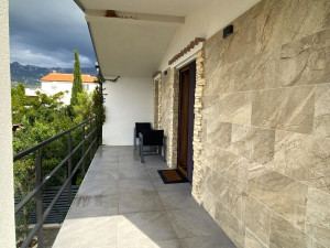 Rovanjska, dvojna kuća sa dva stana, pogled!!