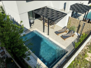PRIVLAKA, A DUPLEX APARTMENT WITH A SWIMMING POOL IN A NEW BUILDING