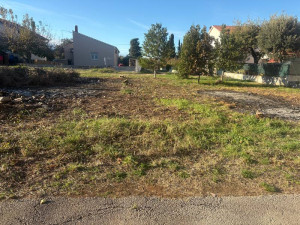 Petrčane-građevinski teren 600 m2