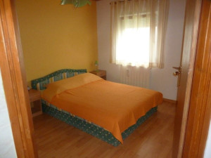 Suko&scaron;an-Kuća s apartmanima 