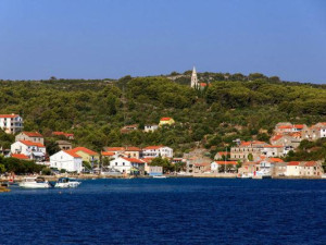Mali iž- građevinski teren