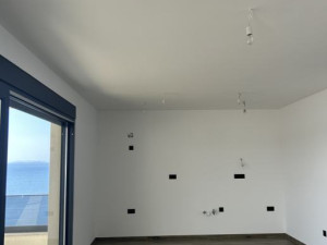 Penthouse s pogledom, Vir - prvi red do mora!
