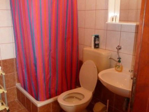 Suko&scaron;an-Kuća s apartmanima 