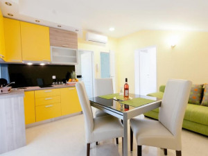 Zadar-Mocire-Villa sa 6 apartmana 