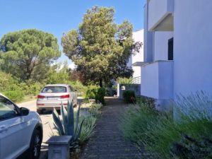 Zaton, jednosoban apartman s garažom