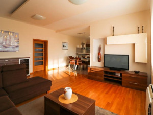 Kožino -Villa s apartmanima i bazenom 