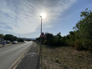 Maslenica -građevinski teren 1241 m2