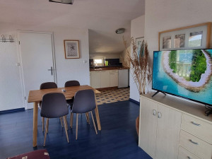 Gornji Karin, &Scaron;u&scaron;njar-kuća drugi red od mora 