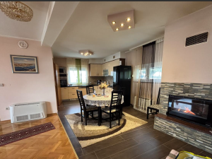 Diklo, vila s apartmanima blizu mora