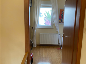 Petrčane, dvoetažni apartman sa velikim vrtom 
