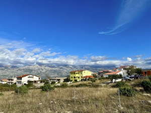 Ražanac, građevinsko zemlji&scaron;te 847 m2