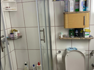 Petrčane, dvoetažni apartman sa velikim vrtom 
