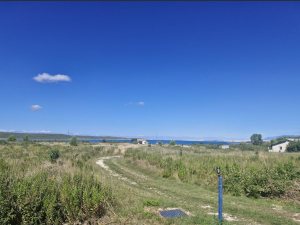 Ljubački stanovi, građevinsko zemlji&scaron;te, 1060 m2, 3. red od nora