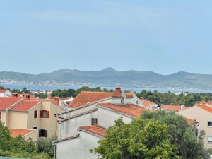 Zadar-Diklo kuća sa 6 stambenih jedinica 