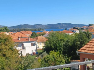 Veli Iž, kuća za odmor s vrtom