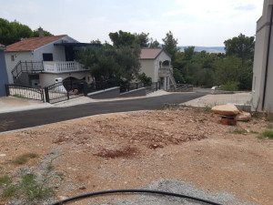 Građevinsko zemlji&scaron;te sa građevinskom dozvolom, Starigrad