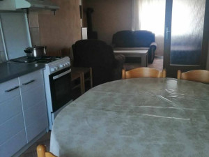 Ljubač, kuća katnica 