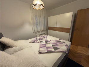 Diklo, vila s apartmanima blizu mora