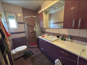 Diklo, vila s apartmanima blizu mora