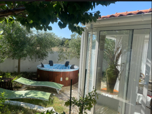 Petrčane, dvoetažni apartman sa velikim vrtom 