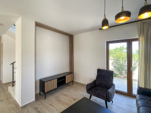 Moderna kuća s bazenom i prostranom okućnicom - Murvica, Zadar