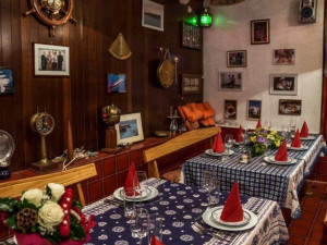 Karlobag-kuća s restoranom u staroj gradskoj jezgri