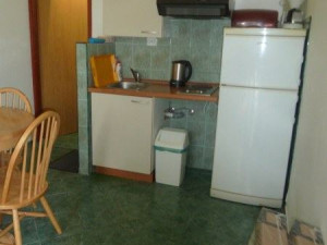 Suko&scaron;an-Kuća s apartmanima 