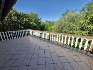 Ninske Vodice,-dvojna kuća sa dva stana, bizina mora