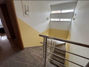 Diklo, vila s apartmanima blizu mora
