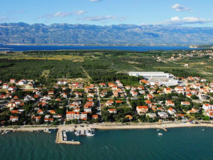 Vrsi-građevinski teren 1250 m2