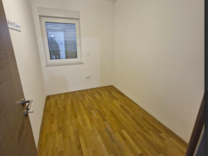 Bili Brig, dvosoban stan s krovnom terasom, pogled, odmah useljiv!!
