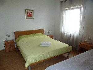 Suko&scaron;an-Kuća s apartmanima 