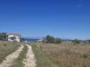 Ljubački stanovi, građevinsko zemlji&scaron;te 530 m2