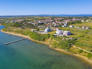 Privlaka, Sabunike, građevinsko zemlji&scaron;te prvi red do mora