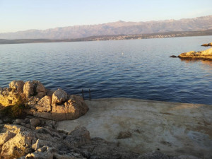 Novigrad-Crnopalj-građevinski teren s pogledom na more