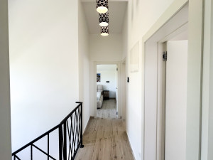Moderna kuća s bazenom i prostranom okućnicom - Murvica, Zadar
