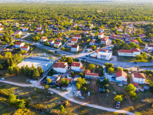 Bri&scaron;evo, građevinsko zemlji&scaron;te 1000 m2