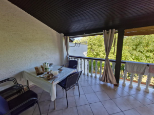 Ninske Vodice- kuća sa dva stana