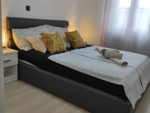 Apartmanska kuća - 4 stambene jedinice + krovna terasa, Vir