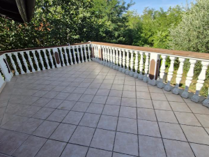 Ninske Vodice,-dvojna kuća sa dva stana, bizina mora