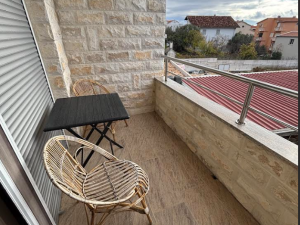 Diklo, vila s apartmanima blizu mora